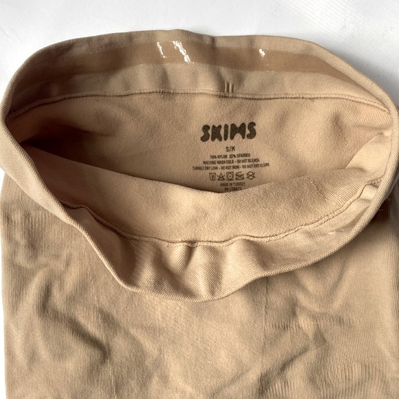 (B10) NEW SKIMS core control high-waisted thong, color Clay, Size S/M, NWOT - Picture 6 of 8